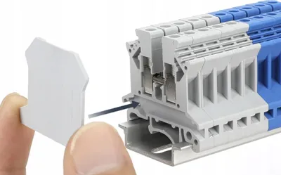 Produktbild von D-UK6 Abdeckkappe für UK-6-Stecker