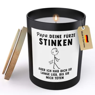 Produktbild von 22Feels Papa Geschenk Spruchkerze "Deine Fürze Stinken" Vatertag Geburtstag Weihnachten Sojawachs Kerze im Glas Handgemacht Schwarz mit Spruch Duft Deko Vegan Nachhaltig - ZITRUS