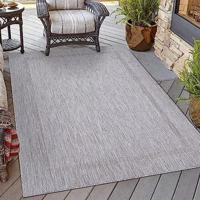 Produktbild von Wetterfestes Indoor- und Outdoor-Teppich 120 x 170 cm - Für Balkon, Garten, Camping
