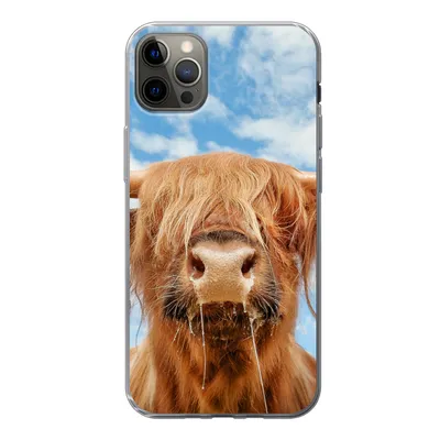 Produktbild von MuchoWow® Handyhülle Schutzhülle Hülle für iPhone 13 Pro Max Schottischer Highlander - Wolke - Tiere Silikon Softcase Handy Hülle - Mobiltelefon