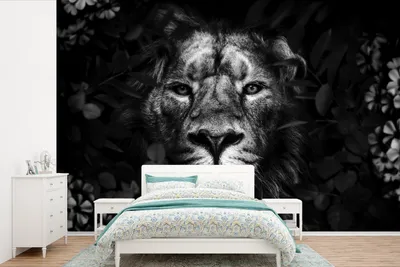 Produktbild von MuchoWow® Fototapete für Wohnzimmer oder Schlafzimmer Wandtapete Vinyl Motivtapete Löwe mit Blumen und Blättern im Dschungel - schwarz und weiß - 390x260 cm - Papiertapete
