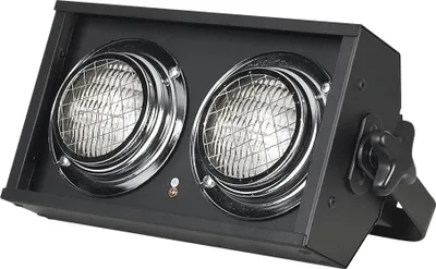 Obrázek produktu pro Showtec Stage Blinder 2 DMX Black