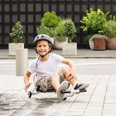 Immagine prodotto di EzyRoller Mini: veicolo a tre ruote per bambini dai 2 ai 5 anni, per bambine o bambini; triciclo, monopattino a tre ruote, giocattolo per lo sviluppo motorio