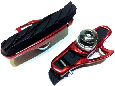 Obrázok produktu pre XLC BS-R06 Cartridge Road brzdové čeľuste, 55 mm, červená/čierna (2 páry)