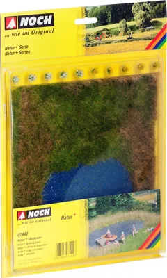 Produktbild von NOCH Natur+ „Badesee“, realistische Wiesenmatte, 22 x 20 cm mit Grasbüschel, für Modelleisenbahn H0, TT, N, Z, DIY Bastelprojekte