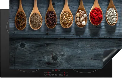 Produktbild von KitchenYeah© Herdabdeckplatte Gewürze - Löffel - Holz - Küche - Gewürze - Industrie , 83x51cm, Küche Deko, Glaskeramikkochfeld Herdabdeckung, Abdeckplatte fùr Kochfeld