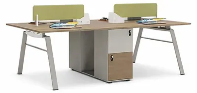 Image de Bureau moderne en bois design pouvant accueillir 4 personnes