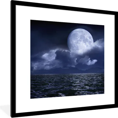 Produktbild von MuchoWow® Gerahmtes Poster Mond - Meer - Horizont 40x40 cm - Poster mit Schwarzem Bilderrahmen Wandposter Rahmen Foto Bilder - Poster - Plakat im Rahmen