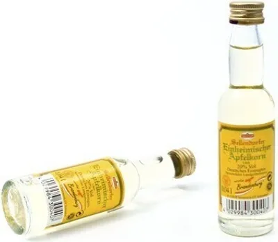 Produktbild von Sellendorfer Apfellikör mit Weizenkorn (2 cl / 20 % vol.)
