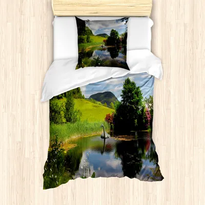 Produktbild von ABAKUHAUS Natur Mantele, See von Wiese Rural, Milbensicher Allergiker geeignet mit Kissenbezügen, 135 cm x 200 cm - 80 x 80 cm, Mehrfarbig