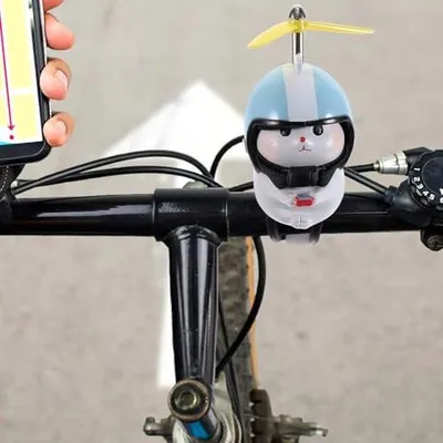 Produktbild von Kreative Katzendekoration aus Kunstharz mit drehbarem Propeller, leichtes Ornament für Motorrad, Fahrrad und Armaturenbrett