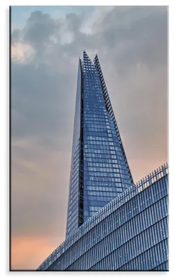 Produktbild von Leinwandgemälde Architekturperspektive Wolkenkratzer 60x100 cm