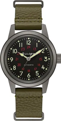 Image de Bulova Classic 98A255 Montre d'Aviateur automatique unie en acier inoxydable cuir verre minéral bombé