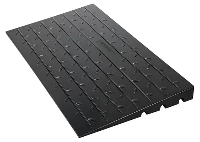 Produktbild von VEVOR Gummischwelle, 3" Erhöhung Türschwelle, 3-Kanäle Kabelabdeckung Gummisolid Türschwelle, Gummigeneigte Einfahrt mit einer Tragfähigkeit von 2200 lbs für Rollstuhl und Scooter, 3 Zoll