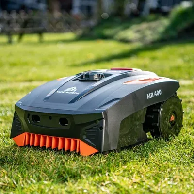 Produktbild von Mähroboter MB 400 mit Mähgarage – Akku-Rasenroboter mit App-Steuerung, Sensoren, 20V/2Ah, für 400 m² Rasenfläche, automatische Pflege YARD FORCE