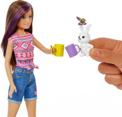 Produktbild von Barbie It takes two! Camping' Spielset mit Skipper Puppe und Häschen & Zubehör, 3 bis 7 Jahre