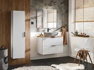 Produktbild von Hochschrank 35 cm Hängend mit Rillenfronten – Geriffelte Soft-Close Türen und 3 Griffsets in Gold, Chrom & Schwarz – Badschrank in Weiß Matt