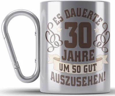 Produktbild von Trendation - 30. Geburtstag Edelstahl Tasse Karabiner Frau Mann Geschenk 30er Geschenkidee 30 Mutter Vater Lustiger Spruch Es Dauerte 30 Jahre (Silber)
