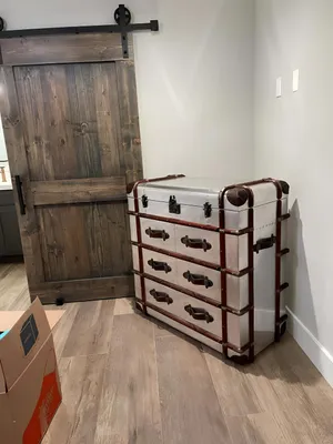 Immagine prodotto di Cassettiera in alluminio valigia vintage credenza aviatore mobili di design stile