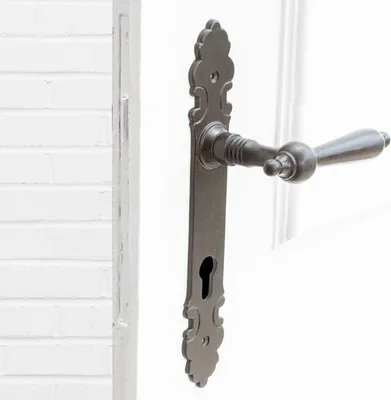 Produktbild von Halbe Drückergarnitur für Haustüren, edles Design | PZ92 | Eisen braun