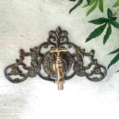 Produktbild von Nostalgischer Gartenschlauch-Anschluss, Messing Wasserhahn, Wand-Dekoration