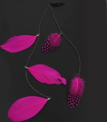 Produktbild von Haarclip Haarkette mit Federn in der Farbe Pink