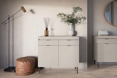 Obrázok produktu pre Komoda Sentia 105 - 2 dvierka, 2 zásuvky, kašmír/čierna, štýl a funkčnosť