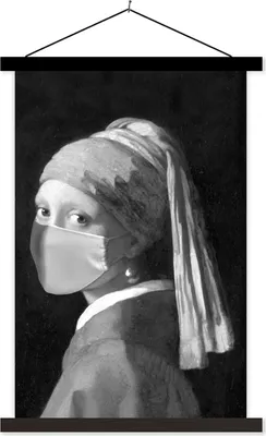 Produktbild von MuchoWow® Textilposter Das Mädchen mit dem Perlenohrring und der rosa Mundhaube - Gemälde von Johannes Vermeer - schwarz-weiß 120x180 cm mit schwarzem Rahmen - Fotos
