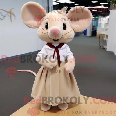 Produktbild von Maskottchenfigur REDBROKOLY einer beigen Maus mit Faltenrock und Krawattennadeln