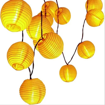 Produktbild von Solarbetriebene Lichterkette mit Laternen, ca. 3,5 Meter lang, mit 10 LEDs, wasserdicht, für Garten, Hof, Hochzeiten und Partys