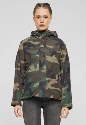 Produktbild von Urban Classics Windjacke für Frauen Dridad tarngrün XXL