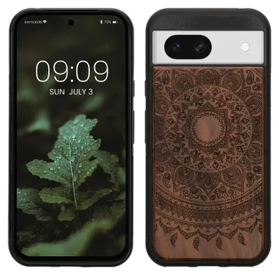 Produktbild von kwmobile Handyhülle für Google Pixel 8a Hülle Holz - Case mit TPU Bumper - Stoßfestes Hardcase - Schutzhülle Cover in Dunkelbraun
