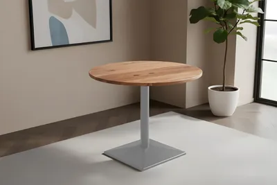 Produktbild von Bistrotisch Emilio | Ø 80 cm Rund | Akazienholz massiv | Farbe: Natur | gerade Kante | silbernes Säulengestell aus Metall eckige Base | Säulentisch/Esstisch für Küche, Café & Essbereich