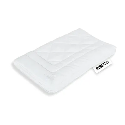 Produktbild von RIBECO GERMANY Vegane Decke Faser 135x200 cm – Wärmeklasse normal – gesteppte Bettdecke mit hochwertiger Hohlfaser 6D-Füllung,