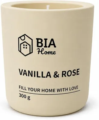 Obrázek produktu pro Roze - Svícenka Vanilla & Rose, 300 g, v cementovém květináči. Vonná svíčka s vůní vanilky a růží, vhodná do obývacího pokoje, ložnice, koupelny, wellness prostoru, jako dekorace do domácnosti