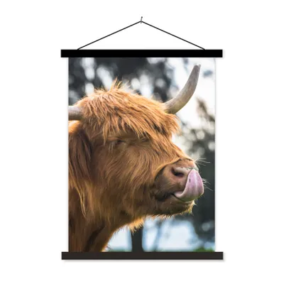 Produktbild von MuchoWow® Textilposter Schottischer Highlander - Nase - Baum 40x53 cm mit schwarzem Rahmen - Abbildung
