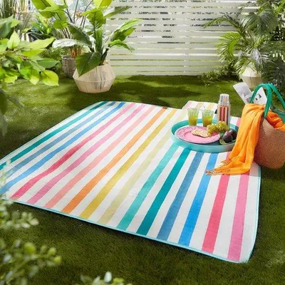 Produktbild von Famanu Picknickdecke - Bunt gestreift - Wasserabweisend - 135 x 150 cm