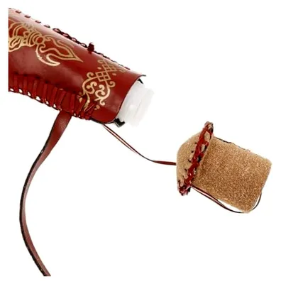 Produktbild von Wasserzubehör und traditionelle Weintasche aus Leder, wiederverwendbarer Wasserbeutel mit Schultergurt für den Einsatz im Freien