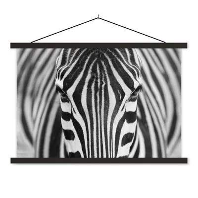 Produktbild von MuchoWow® Textilposter Zebra - Tiere - Schwarz und weiß - Porträt 120x80 cm mit schwarzem Rahmen - Wanddeko