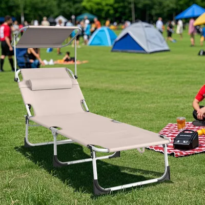 Productafbeelding van UISEBRT Khaki opvouwbare strandstoel met een 360° verstelbaar zonnescherm, een rugleuning die in 4 standen verstelbaar is, en gemaakt van PE Oxford-stof met een zijvak, geschikt voor tuin en strand