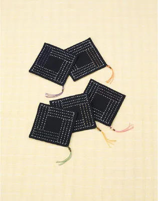 Produktbild von Olympus Sashiko Stickpackung "Untersetzer oder Aufbewahrungstassche 5er Set", Stoff bedruckt, 11x11cm, Original aus Japan