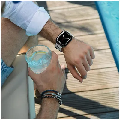 Produktbild von Tech-Protect Edelstahllinie Apple Watch 4 / 5 / 6 / 7 / 8 / 9 / Se / Ultra 1 / 2 (42 / 44 / 45 / 49 Mm) Titan/Orange