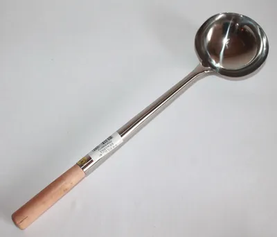 Produktbild von Runder Suppenlöffel aus Edelstahl mit Holzgriff - 46 cm