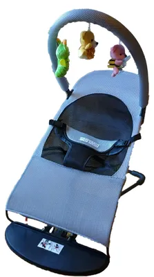 Immagine prodotto di Tavalax Sdraiette per neonato – Altalena ergonomica per letto Tavalax con giocattolo, grigia – Il letto dal design ergonomico fornisce un buon supporto per la schiena, il collo e la testa del bambino. | attrezzature di alta qualità per la vita di tutti i giorni | Funzioni ben studiate e utilizzo confortevole | design moderno con dettagli pratici in mente | versatile e chiaramente descritto | informazioni chiare sul prodotto per una selezione ben ponderata