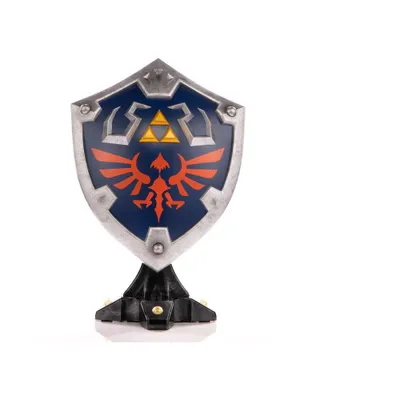 Zdjęcie produktu dla The Legend of Zelda Breath of the Wild Collector Edition Hylian Shield Statue 29 cm