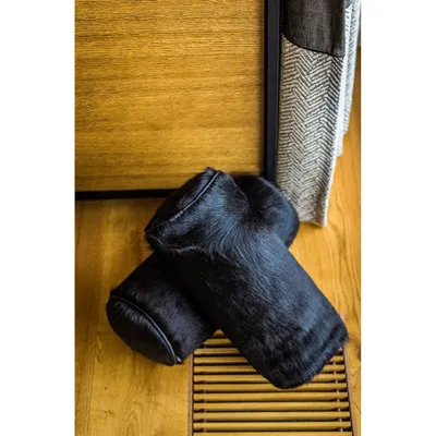 Obrázek produktu pro Hovězí kůže - Neck roll neck pillow neck support neck cushion bone pillow reading pillow traveling pillow - black