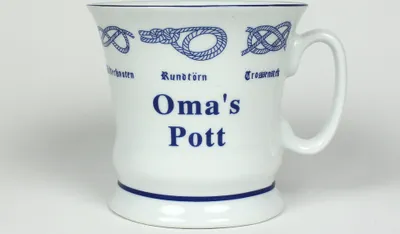 Produktbild von Oma´s Pott mit Seemannsknoten hoch Kaffeebecher Kaffeetasse Kaffee Pott