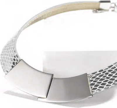 Immagine prodotto di Victoria Collana in pelle color argento