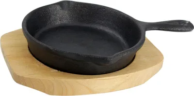 Produktbild von Gusseisenpfanne mit Holzbrett neuetischkultur