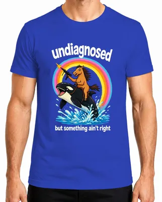 Imagen del producto de Camiseta para hombre, color azul, con el texto "Undiagnosed But Something Ain't Right Pferd Statement" (que podría traducirse como "Indiagnosticado, pero algo no está bien. Declaración de Pferd"). Talla S